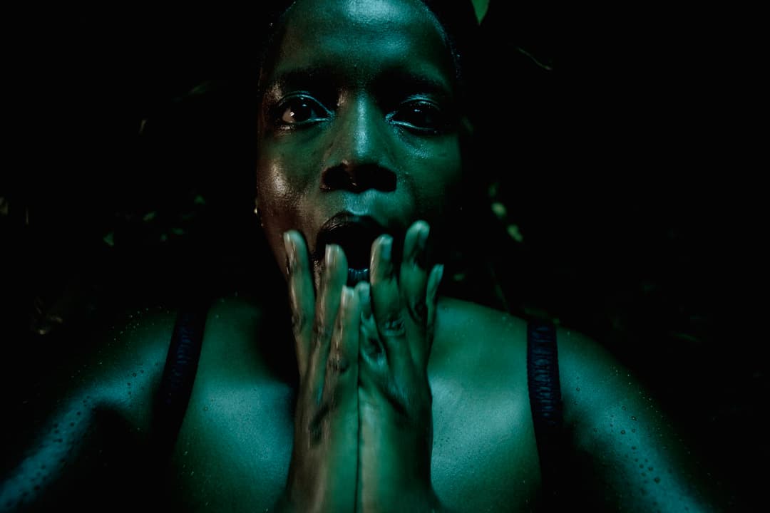 A Mental-Cide, Un bain démaré